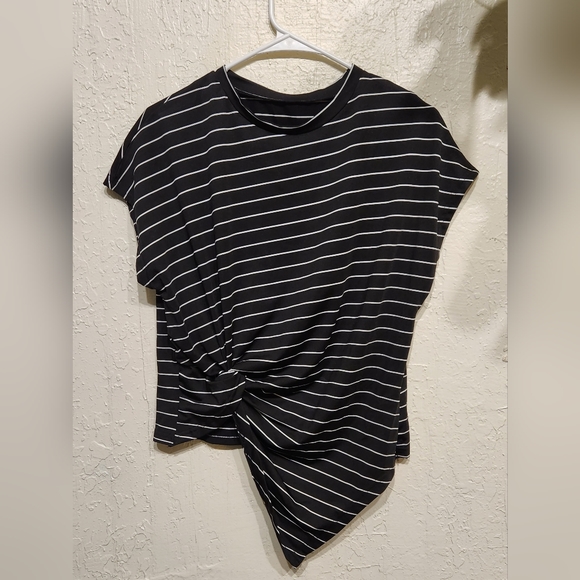 Drop Shoulder Asymmetrical Side "knot"White & Black Medium *NWOT* - Picture 3 of 3